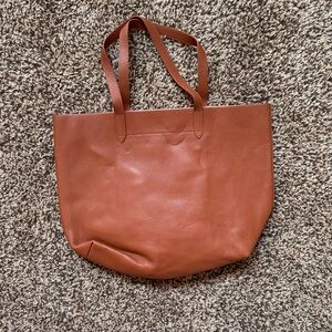 Cuyana Classic Leather Structured Tote